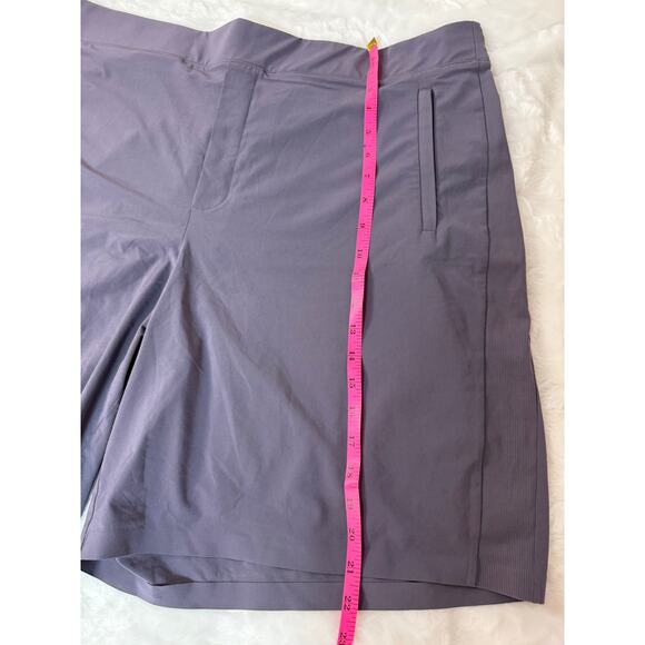 Athleta Brooklyn Bermuda Athletic Shorts Gray Zip Pocket 9” Inseam Women Size 20 - Picture 9 of 10